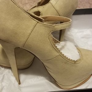 JustFab | Shoes | Just Fab Nude Heel | Poshmark